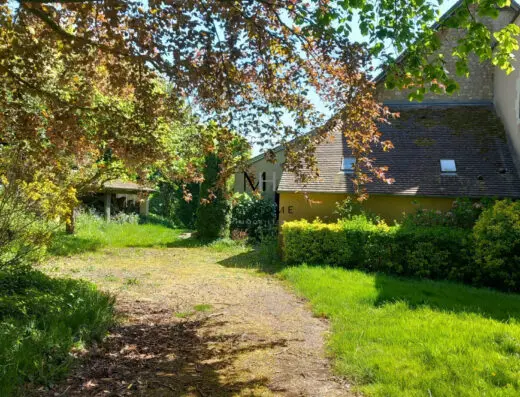 beau manoir dans le perche