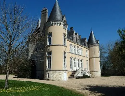 CHATEAU de Blavou