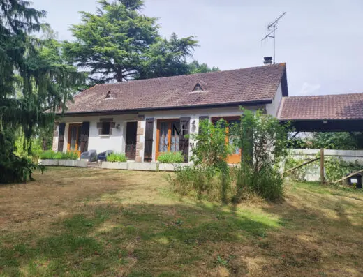 Proppriete avec maisons deux habitations