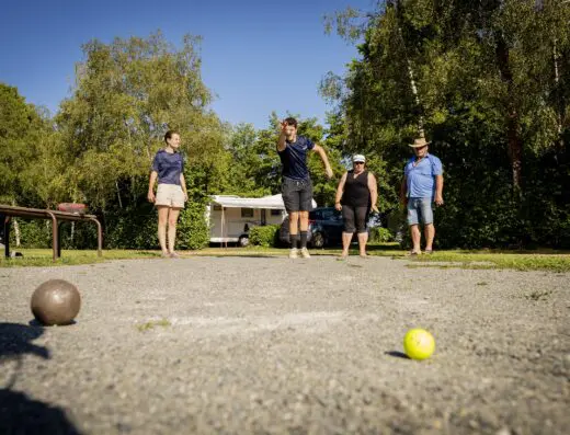 Concours de pétanque