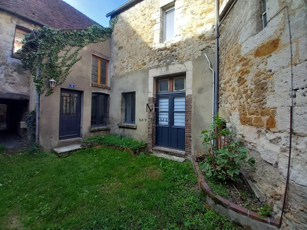 Immeuble à vendre en plain centre ville — photo 1/5