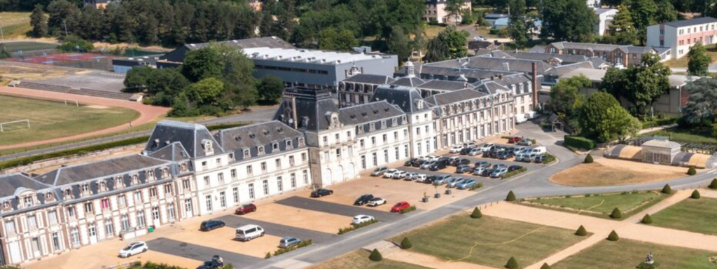  La Loupe