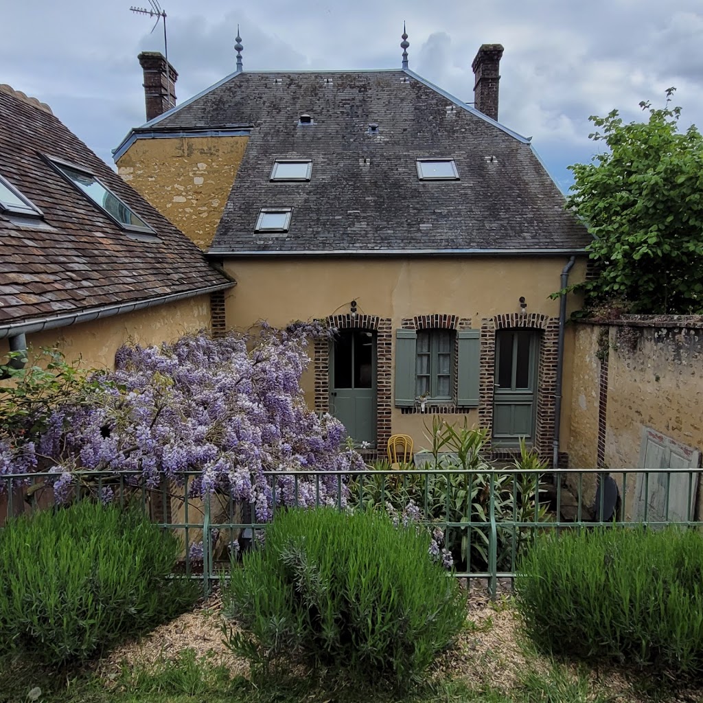 Maison Seize (Chambres d&rsquo;hôtes, boutique décoration et brocante) — photo 1/1